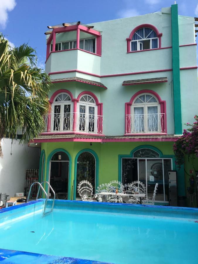 Hostel Quetzal Канкун Екстериор снимка